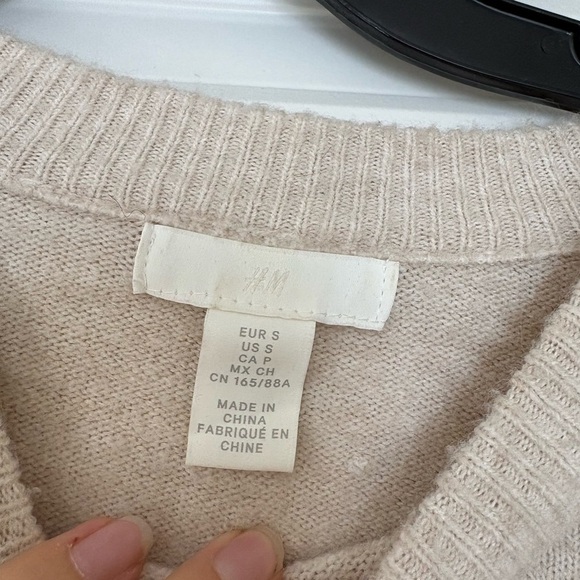 Cream/beige H&M crewneck soft sweater small autumn fall lightweight - Picture 5 of 6